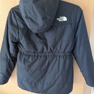 The North Face reversible, mossbud swirl insulated parka – girls‘